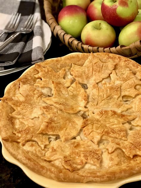 Traditional New England Apple Pie Recipe With Pie Crust Leaves Linda Smith Davis Nefl