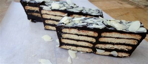 Kek batik/marie fudge cake 沙捞越巴迪蛋糕. Batik Cake / Kek Batik | Makan with Cherry