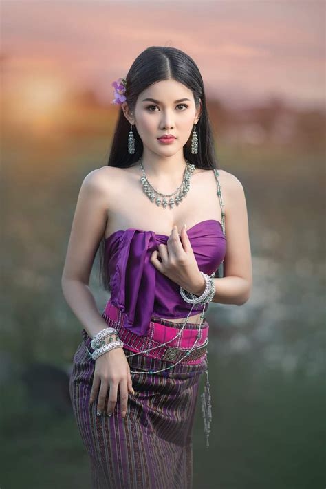 Beautiful Women Pictures Beautiful Asian Women Beautiful Indian