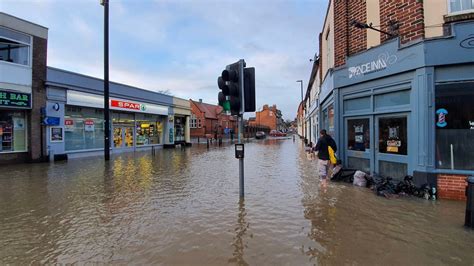 £40 Million Dam Planned To Protect Homes From River Severn Flooding