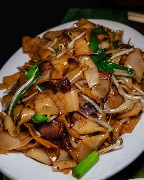 Roast Pork Chow Fun 🍜 Via Cyeats Noodleworship Noodles