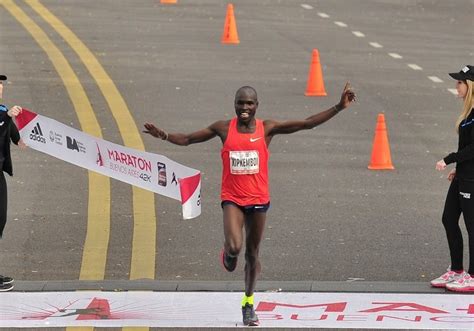 Keniata Ganó Maratón De Buenos Aires Con Impresionante Tiempo De 2h05
