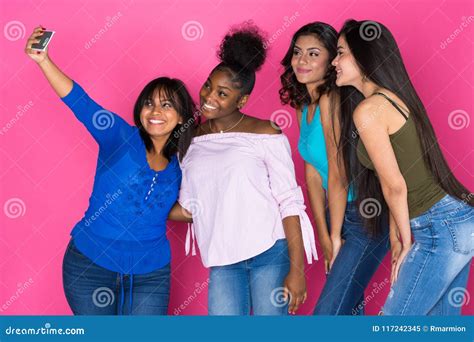 Young Teen Girls Group Selfies Telegraph