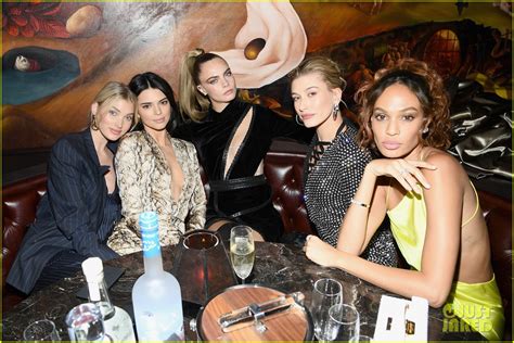 Cara Delevingne Explains How She Became Friends With Kendall Jenner Photo 4343817 Cara