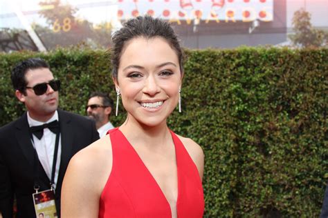 Canadian Tatiana Maslany Wins Emmy For Best Lead Actress In A Drama