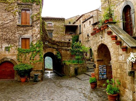 Civita Di Bagnoregio Ancient Endangered Hill Town In Italy Freeyork