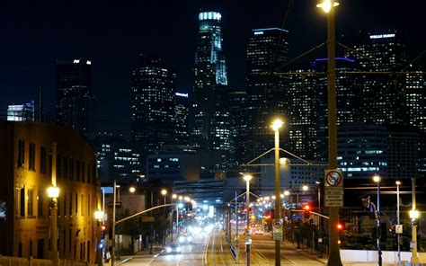 La Streets Los Angeles At Night Los Angeles Skyline Los Angeles City