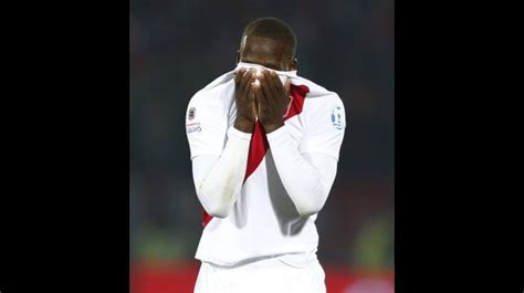 Luis Advíncula Y Su Llanto Conmovedor Tras Derrota Contra Chile