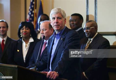 Governor Rick Snyder Photos And Premium High Res Pictures Getty Images