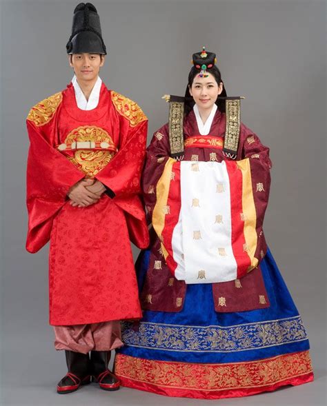Beautiful Traditional Wedding Dresses From Around The World 신부 한국 패션 패션