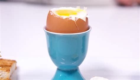 Martha Stewarts Perfectly Soft And Hard Boiled Eggs