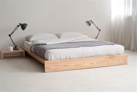 Used 10 pallet boards total for queen size mattress free from a restaurant (8 on bottom 2 as headboard). 30 Unique DIY Bed Frame Ideas - DIY Home Art