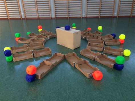Proyecto de aprendizaje en inicial. Instalación juego simbólico | Javier abad, Juego heuristico, Juegos sensoriales para niños