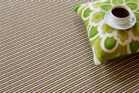 Be Brave Make A Bright Carpet The Focal Point Of Your Room Beach
