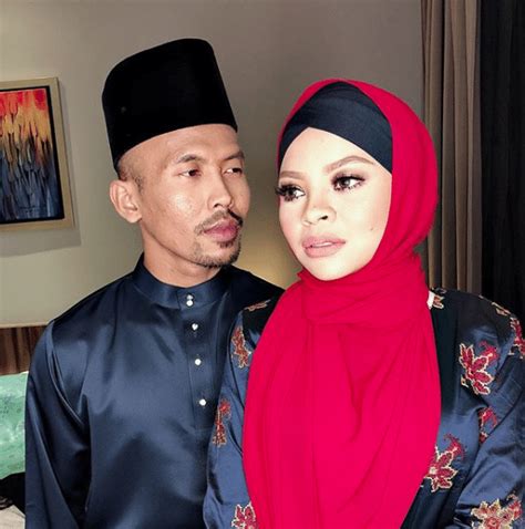 She married shahmira muhamad in 2011. VIDEO"Respect Bro! Salute! Tak Melenting Bila Kena Tegur ...