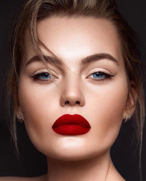 Pin By Timothy Barrier On Beautiful Faces Red Lip Makeup Lipstick