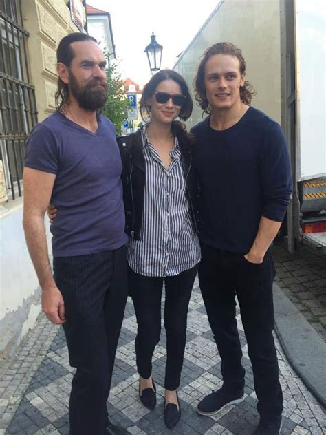 New Picture Of Sam Heughan Caitriona Balfe And Duncan Lacroix Outlander Online