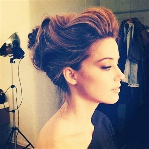 Super Pretty Hairstyles To Try This Year Red Carpet Hair Updo Red