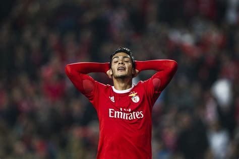 Salvio officially returned to atlético on 19 may to begin his rehabilitation on a calf injury sustained whilst still at benfica, in a europa league game against psv. Benfica, Juventus, PSG y PSV posibles rivales del Barça ...