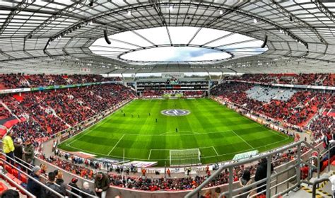 1 robert lewandowski (fw) bayern 8.0. schönes Stadion, Sicht nicht überall optimal - BayArena ...