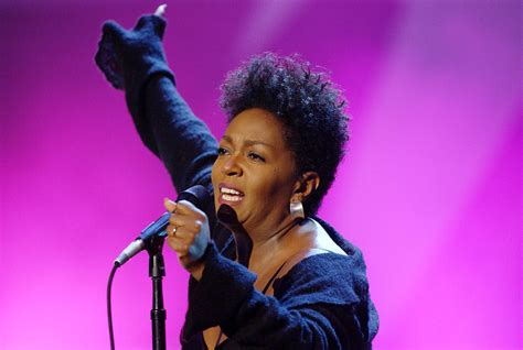 Anita Baker Heads To Uk For One Last Time Voice Online