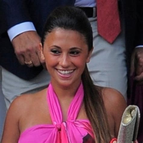Antonella Roccuzzo Net Worth - biography, quotes, wiki, assets, cars