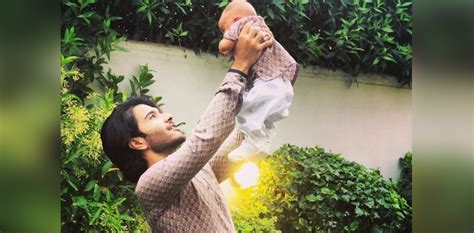 Feroze Khan Shares An Adorable Photo With His Son