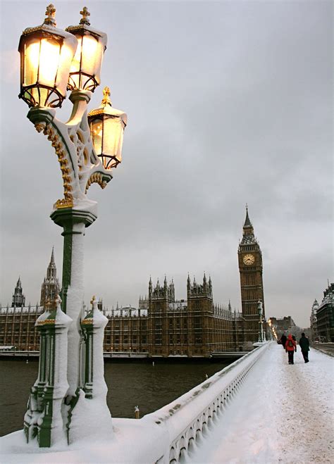 A Wintry Big Ben In The Snow Snow In London Very Exciting Flickr