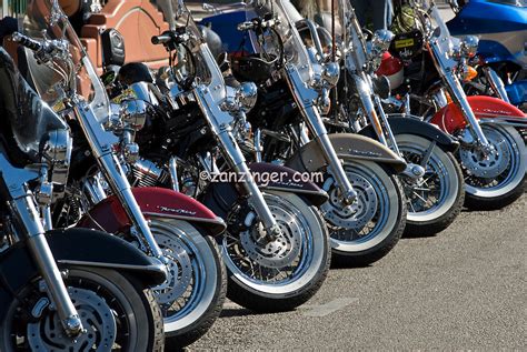 Harley Davidson Motorcycles Parked Lined Up Palm Canyon Drive