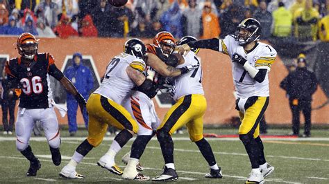 Pittsburgh Steelers Vs Cincinnati Bengals Final Score Steelers Limp Forward 18 16 Baltimore