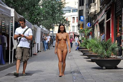 Naked Girls Walking On The Street Porn Photos