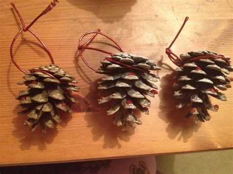 Diy Pine Cone Christmas Tree Decorations