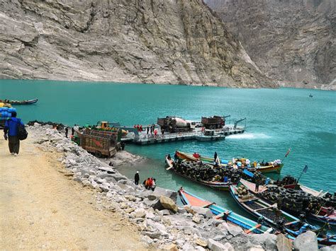 Landslide Dammed Lake On Hunza River Near Attababad © Shah Flickr