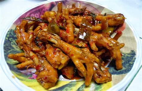 Ceker sudah lama menjadi salah satu panganan favorit orang indonesia. Resep Memasak Ceker Ayam Pedas Manis dan Bumbu Balado ...
