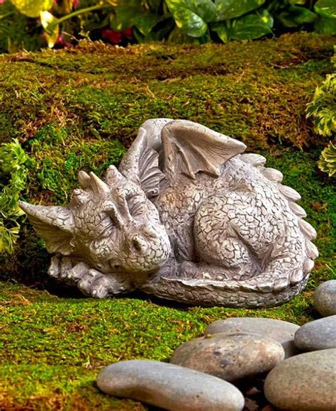 Dragons home decor can show you how to turn your home into your castle using dragon statues, mythological wall art, and dragon home accents. 50 Dragon Home Decor Accessories To Give Your Castle ...