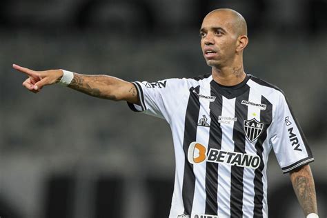 Diego Tardelli Renova Seu Contrato Com O Atlético Mg • Marília Notícia