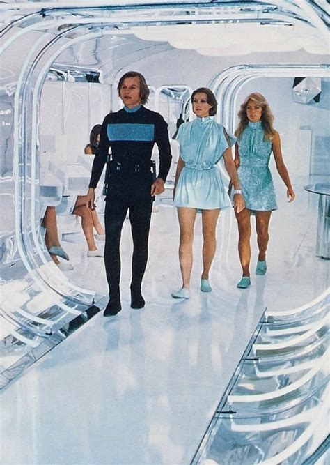 Michael York Jenny Agutter And Farrah Fawcett In The Film Logan S Run 1976