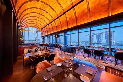 5 Reasons To Visit Vue Singapores First Rooftop Spritz Bar And