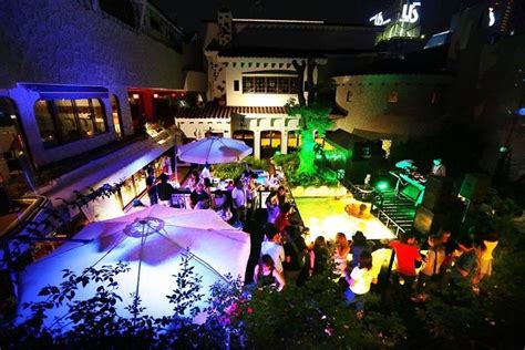 Hotel cabana's capsules may look like giant steel ovens, but they're a lot cosier on the inside, we promise. New Japan Capsule Hotel Cabana in Osaka - Male Only Accommodation