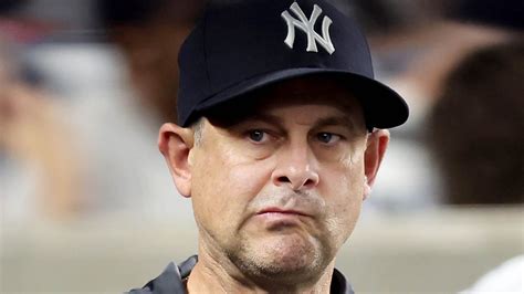 Yankees Aaron Boone Slams Table In Stress Following Team Falls To Blue