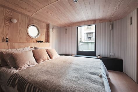 Photo 5 Of 8 In This Gorgeous Houseboat In London Could Be Yours For