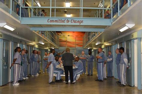 Florida Prisons 40 Cut In Substance Abuse And Mental Health Treatment