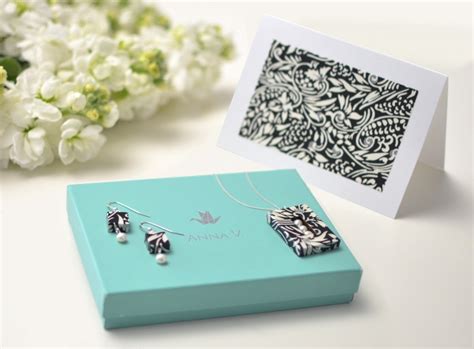 Check spelling or type a new query. 5 Traditional Paper Anniversary Gift Ideas for Her - Paper ...