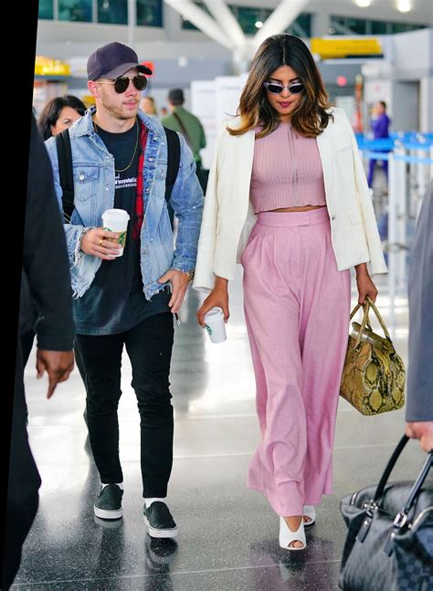 Cute Outfits For Airport Travel In Style With These Must Have Pieces