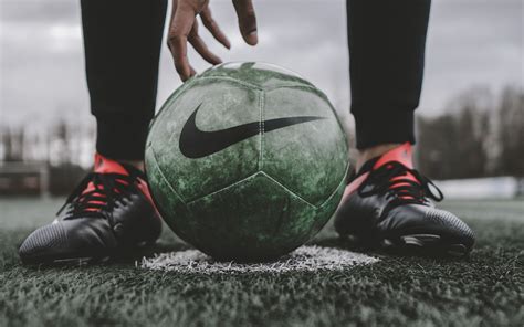 Make it easy with our tips on application. Download wallpaper 3840x2400 footballball, ball, football ...