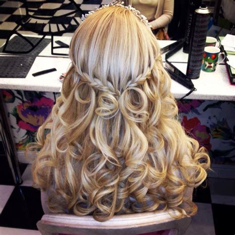 Perfect Christmas Hairstyles Bahrain This Week