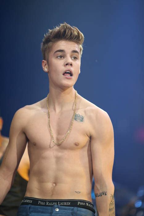 Hot Guys Justin Bieber Sexy Six Pack And Shirtless Th Dec