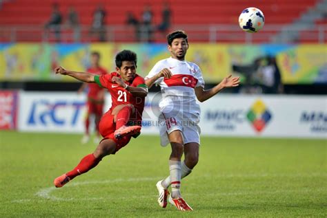 Lewat Adu Penalti Timnas U 23 Berhasil Ke Final Sepak Bola Isg 2013