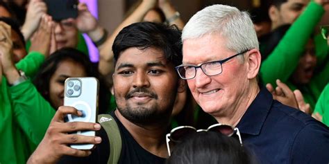 Apple Launches Its First Physical Store In India Chatgpt Global News