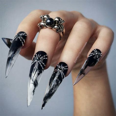 Back To Black 🖤💀 Claws By Perfect10customnails เล็บ